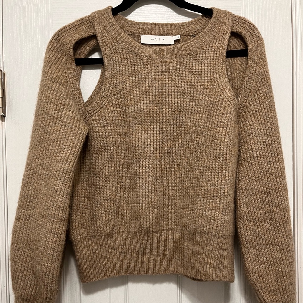 ASTR cut out sweater